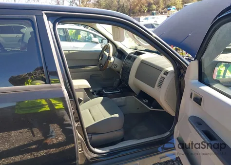 2011 Ford Escape Xls from USA, damaged, VIN 1FMCU0C77BKA34370